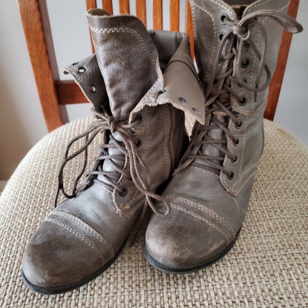Combat Style Boots - Picture 3 of 5